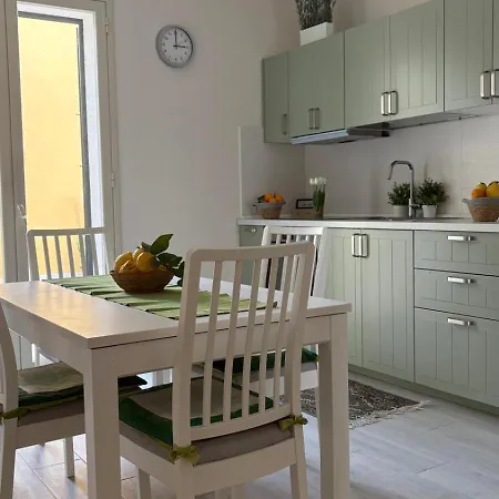Holidays House Il Carrubo