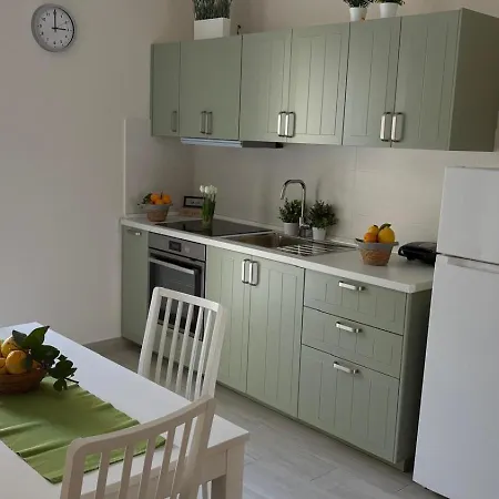 Holidays House Il Carrubo