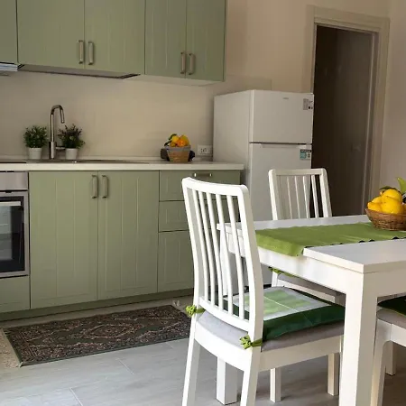 Holidays House Il Carrubo