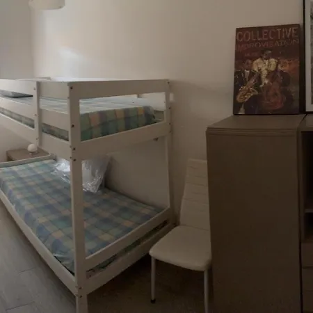 Holidays House Il Carrubo 度假居 *
